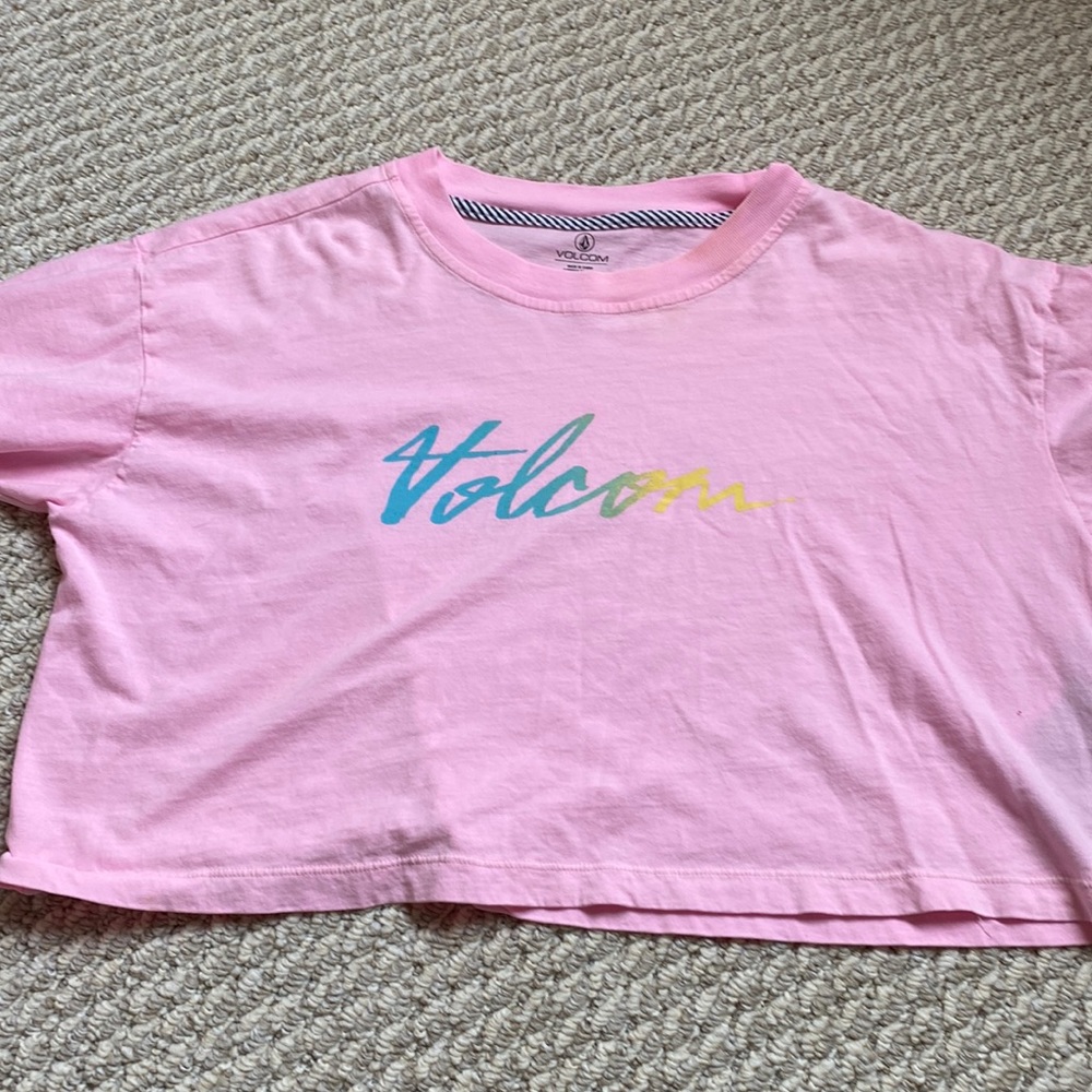 Womens volcom pink crop tee shirt sz small